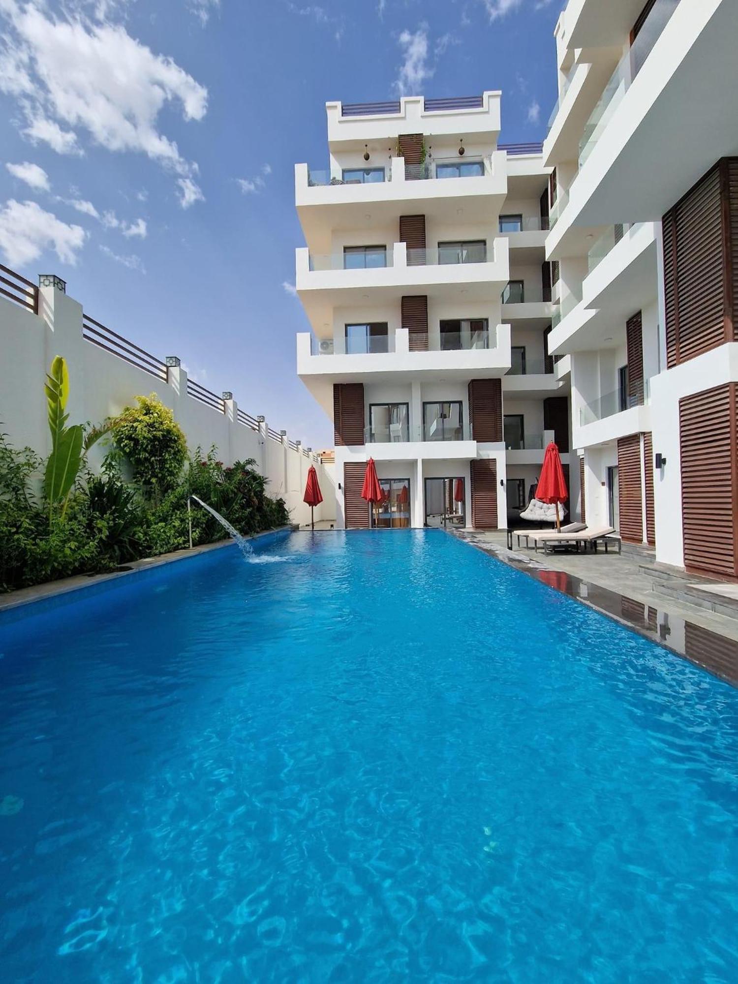Sanctuary Sunlit Hurghada Haven With 4 Pools, Rooftop Sunsets & Gourmet Bites Steps Away エクステリア 写真